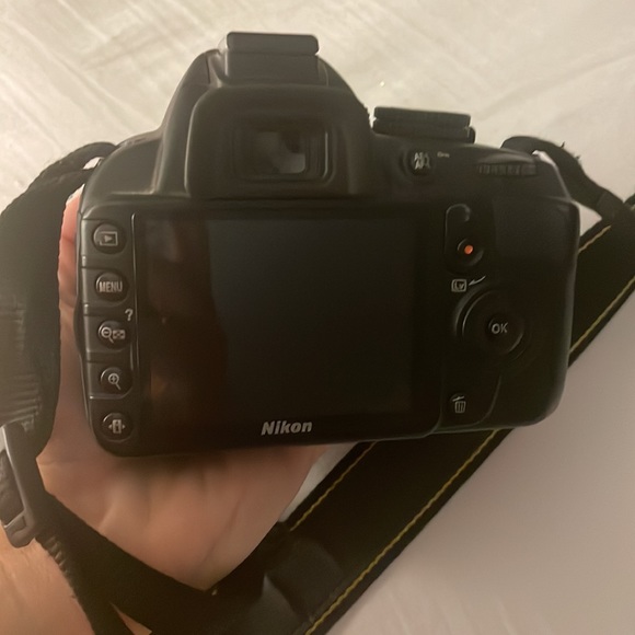 EXCELLENT CONDITION 📷 Nikon D3100 with 18-55 mm lens - Picture 3 of 7